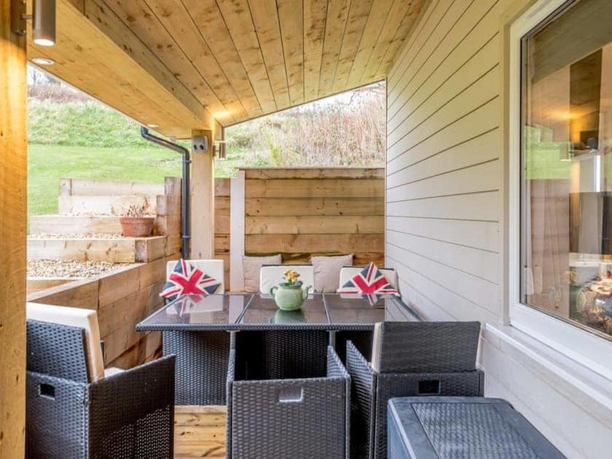 Holiday home The Hideout, A Detached Lodge, Hot Tub, Heating, Wifi & Parking Long Bredy
